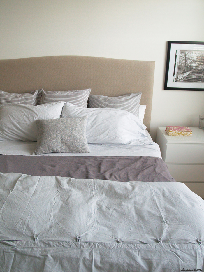 Beautiful upholstered Bedroom DIY  headboard Ten diy bed Headboards DIYâ€™s: king  Potentially